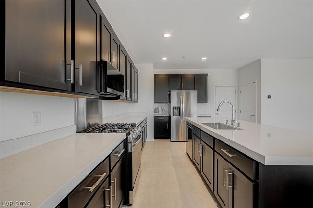 324 Lupton Avenue, North Las Vegas, NV 89031