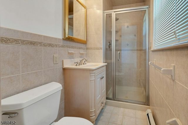10 Klimback Ct, West Caldwell Twp., NJ 07006
