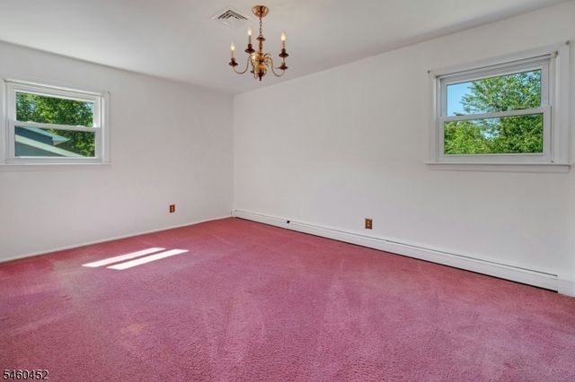 10 Klimback Ct, West Caldwell Twp., NJ 07006