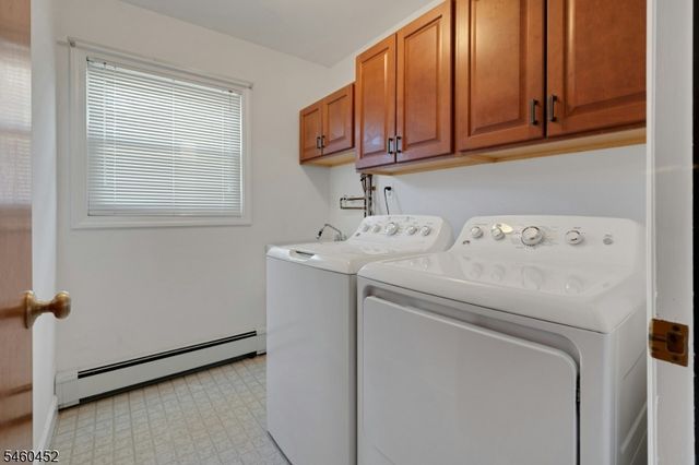 10 Klimback Ct, West Caldwell Twp., NJ 07006