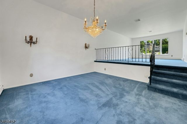 10 Klimback Ct, West Caldwell Twp., NJ 07006