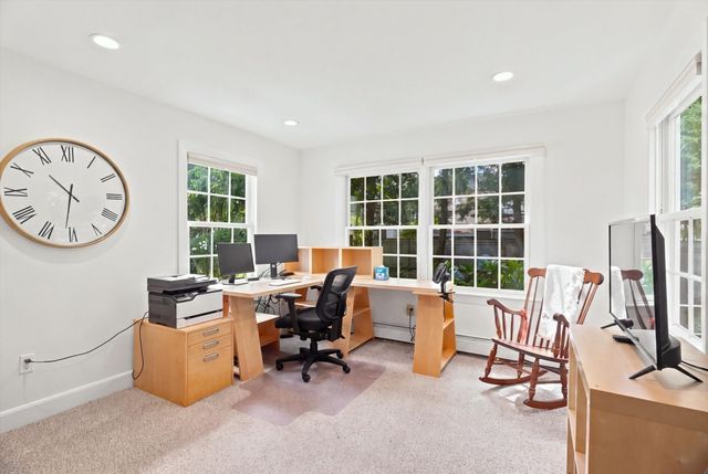 21 Woodbridge Rd, North Andover, MA 01845