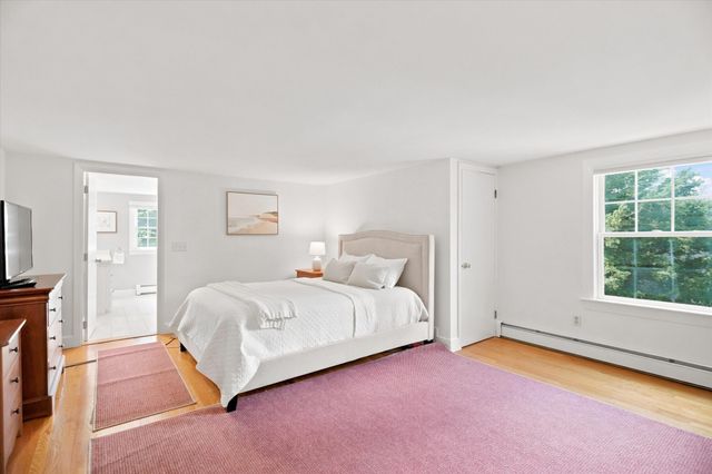 21 Woodbridge Rd, North Andover, MA 01845
