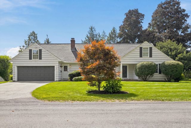 21 Woodbridge Rd, North Andover, MA 01845