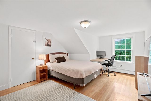 21 Woodbridge Rd, North Andover, MA 01845