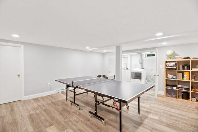 21 Woodbridge Rd, North Andover, MA 01845