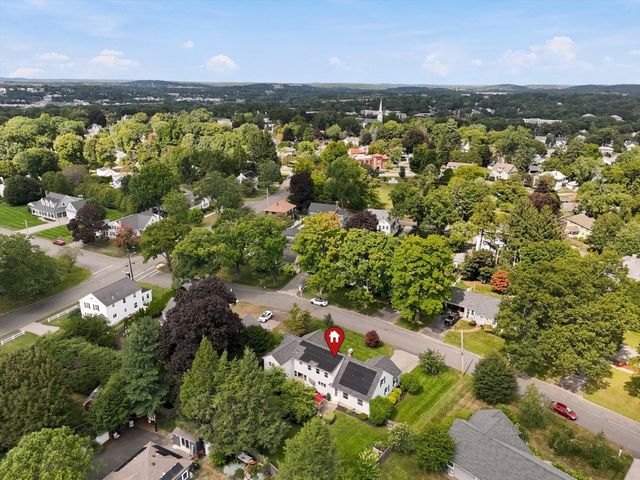 21 Woodbridge Rd, North Andover, MA 01845