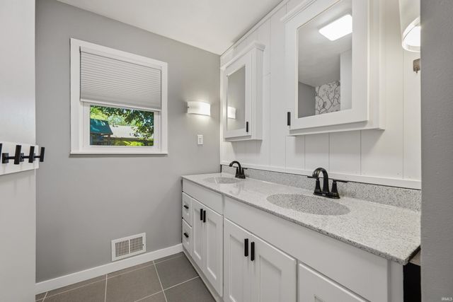 1505 N Briar Road, Muncie, IN 47304