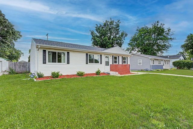 2353 Robinson Drive, Beloit, WI 53511