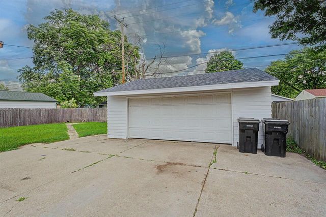 2353 Robinson Drive, Beloit, WI 53511