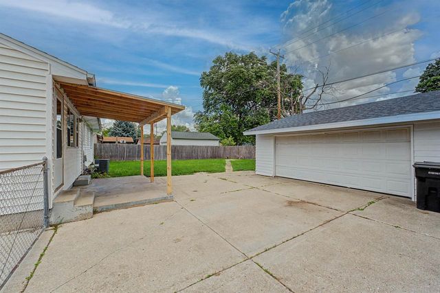 2353 Robinson Drive, Beloit, WI 53511