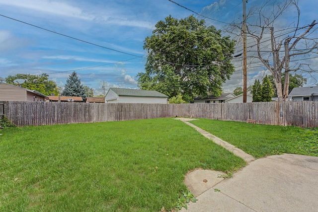 2353 Robinson Drive, Beloit, WI 53511