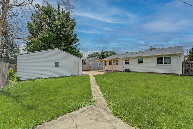 2353 Robinson Drive, Beloit, WI 53511