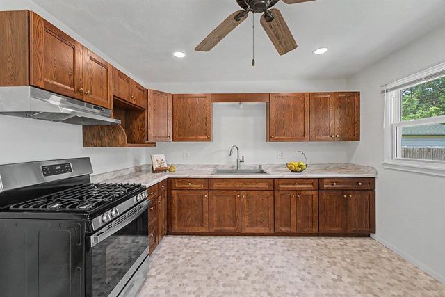 2353 Robinson Drive, Beloit, WI 53511