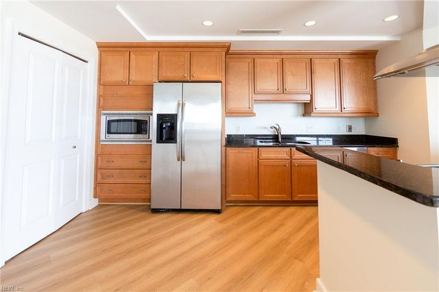 4545 Commerce St Unit 2505, Virginia Beach, VA 23462