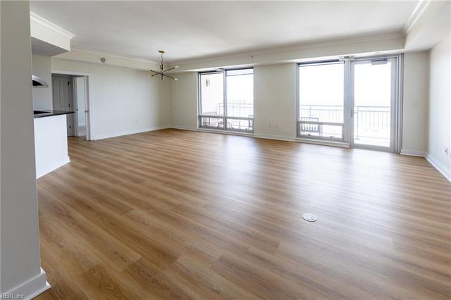 4545 Commerce St Unit 2505, Virginia Beach, VA 23462