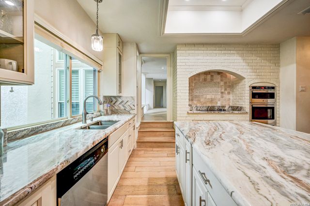 11827 MILL ROCK RD, San Antonio, TX 78230