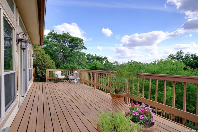 11827 MILL ROCK RD, San Antonio, TX 78230