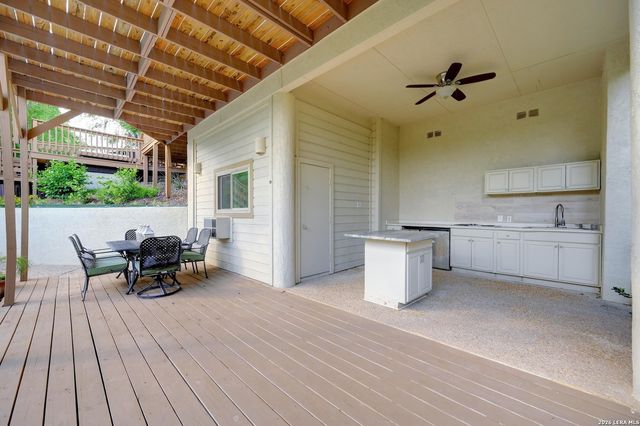 11827 MILL ROCK RD, San Antonio, TX 78230