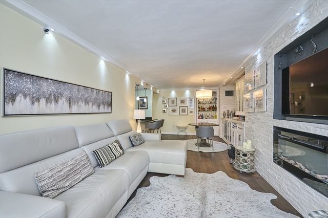 10 Museum Way 326, Cambridge, MA 02141