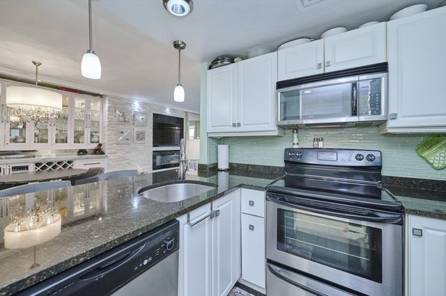 10 Museum Way 326, Cambridge, MA 02141