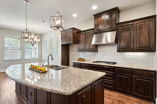 1108 Ivy Charm Way, Arlington, TX 76005