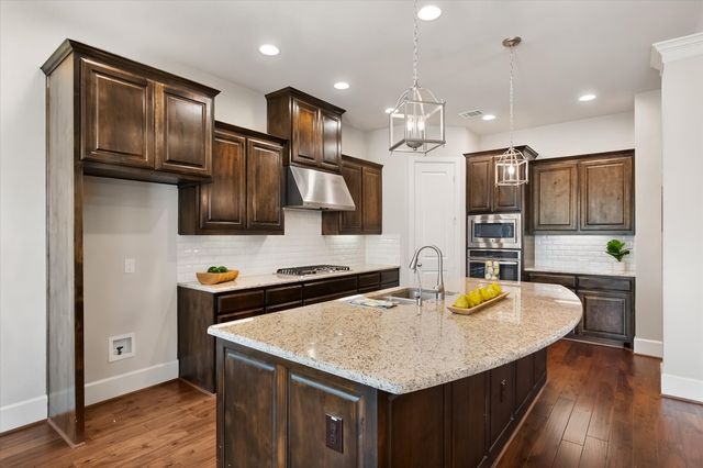 1108 Ivy Charm Way, Arlington, TX 76005
