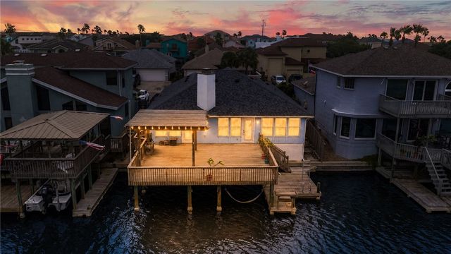 15306 KEY LARGO Ct, Corpus Christi, TX 78418