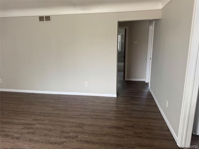 17266 Cicotte Avenue, Allen Park, MI 48101