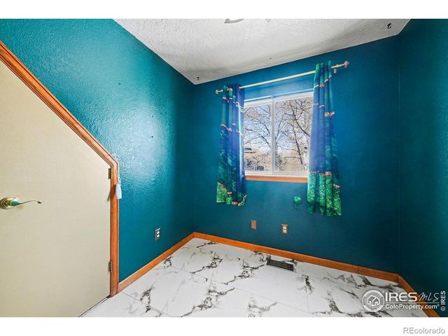 917 52nd Avenue, Greeley, CO 80634