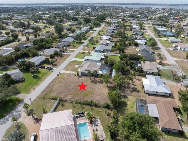 5206 Sunnybrook CT, Cape Coral, FL 33904