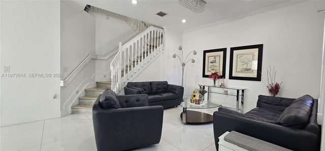 2150 NW 100th Ave, Pembroke Pines, FL 33024