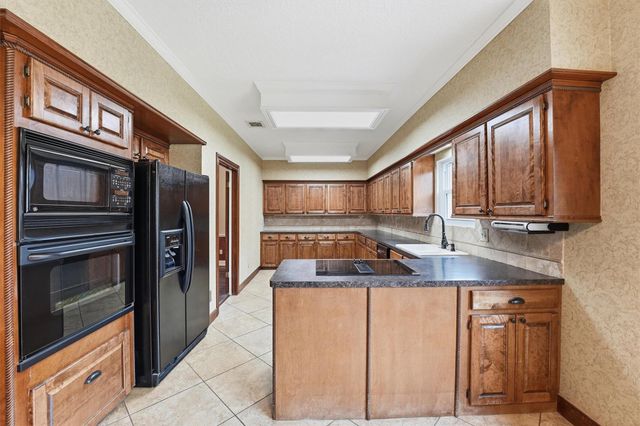 1603 Plantation Drive, Richmond, TX 77406
