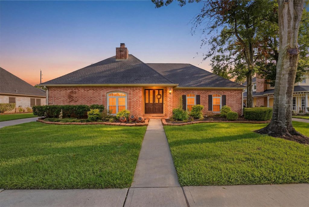 1603 Plantation Drive, Richmond, TX 77406
