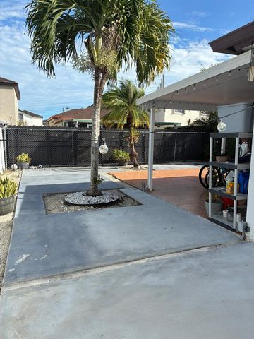 16333 SW 139th Ct, Miami, FL 33177