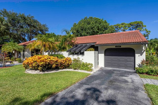 21680 Tall Palm Circle 12-B, Boca Raton, FL 33433