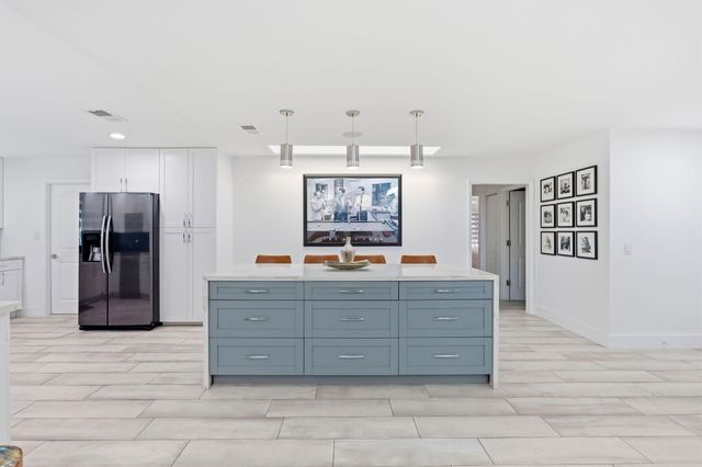 21680 Tall Palm Circle 12-B, Boca Raton, FL 33433