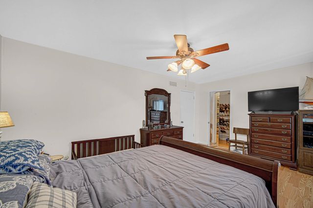 7933 Jefferson Avenue 4b, Munster, IN 46321