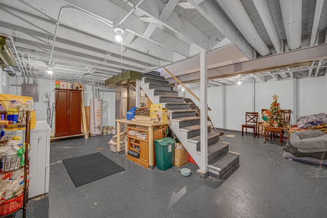 7933 Jefferson Avenue 4b, Munster, IN 46321