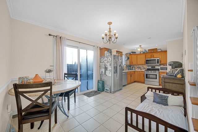 7933 Jefferson Avenue 4b, Munster, IN 46321