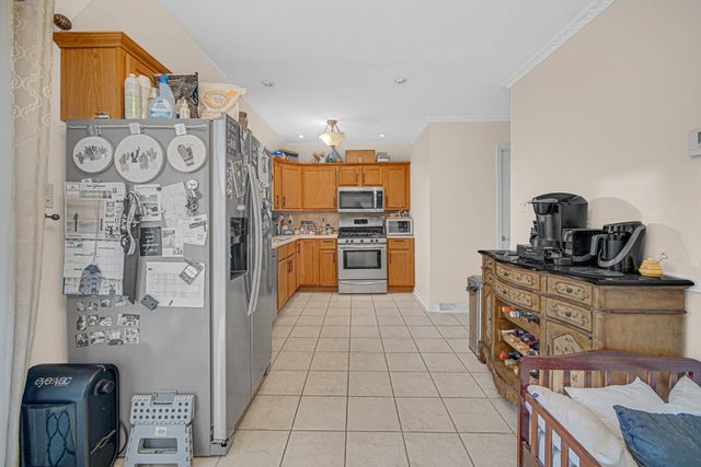 7933 Jefferson Avenue 4b, Munster, IN 46321