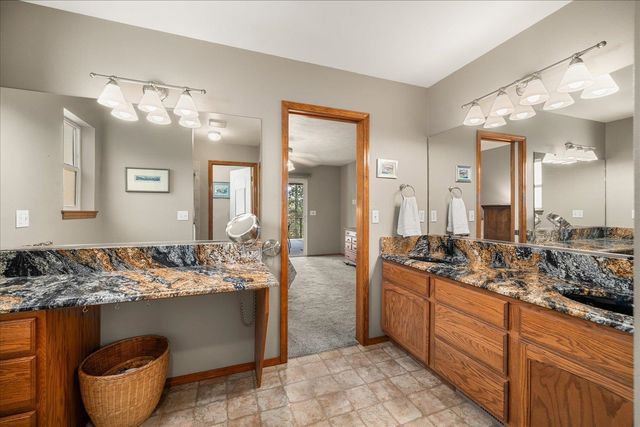 310 W AUBURN CREST Ct, Spokane, WA 99224