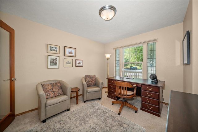 310 W AUBURN CREST Ct, Spokane, WA 99224