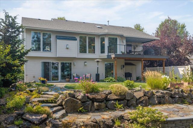 310 W AUBURN CREST Ct, Spokane, WA 99224