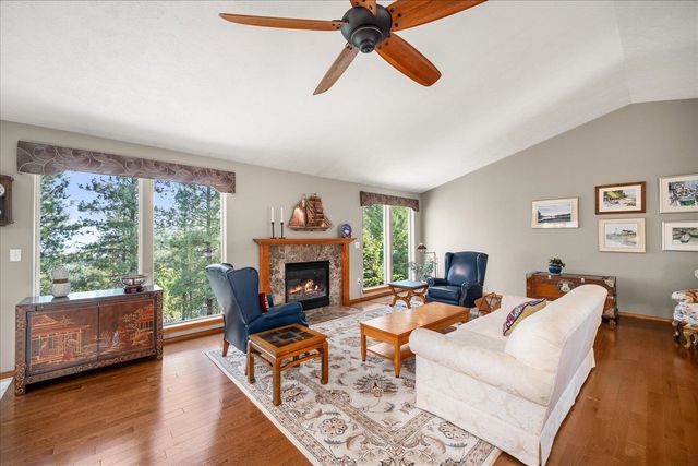 310 W AUBURN CREST Ct, Spokane, WA 99224