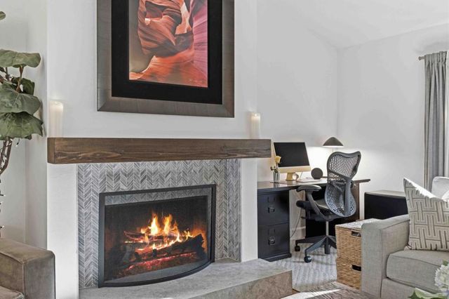 1115 Crestview Drive 2, San Carlos, CA 94070