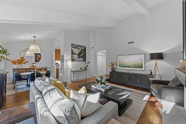 1115 Crestview Drive 2, San Carlos, CA 94070