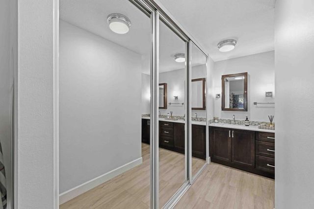 1115 Crestview Drive 2, San Carlos, CA 94070