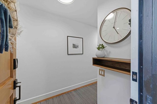 1115 Crestview Drive 2, San Carlos, CA 94070