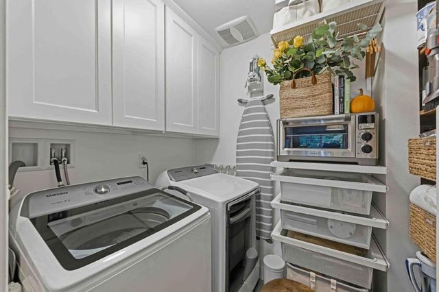 1115 Crestview Drive 2, San Carlos, CA 94070